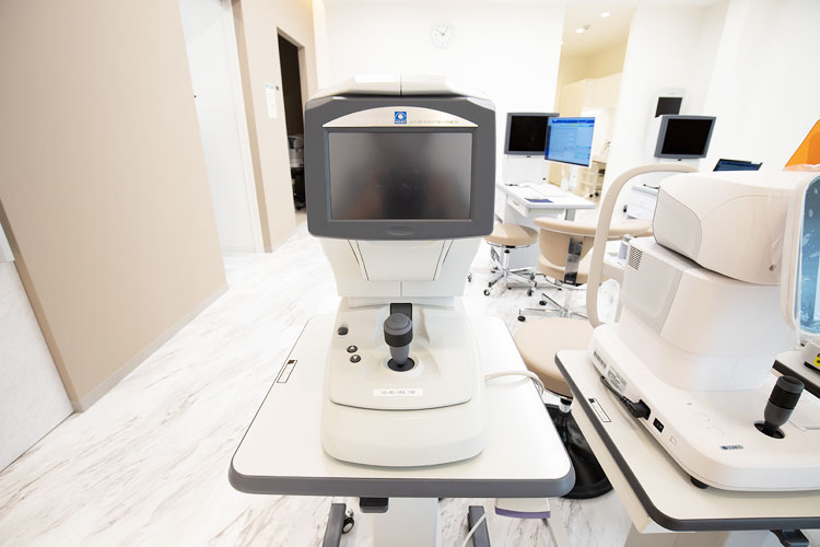 オートレフケラト／トノ／パキメータ